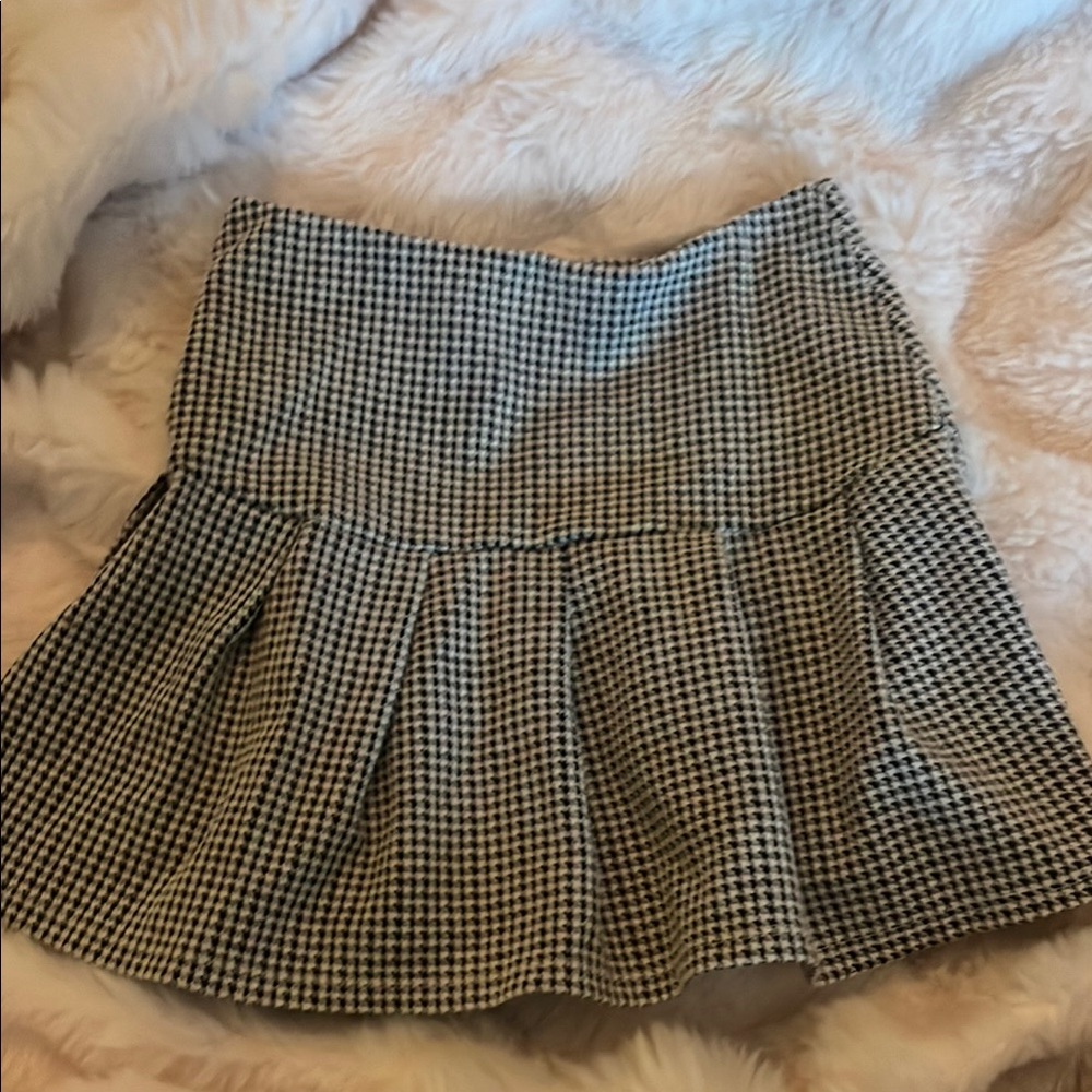 H&M Black and White Skirt Timeless Elegance